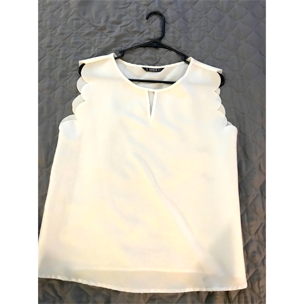 Women’s Sleeveless White Blouse
